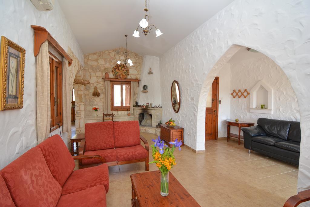 La Estancia Polis Exterior photo